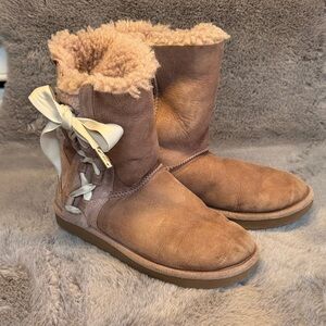 Women's Shearling Lined Winter Boots with Ribbon Detail